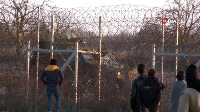 ses bombasi -  Tampon bölgede sıcak dakikalar...Sınırın sıfır noktasında Yunan güvenlik güçlerinin müdahalesi havadan görüntülendi Videosu