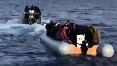 nani - Yunan Sahil Güvenlik unsurlarının düzensiz göçmenleri geri itmesi kamerada Videosu