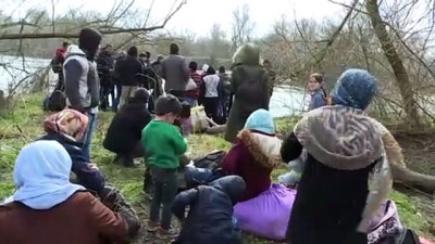 Yunanistan'a gitmek isteyen düzensiz göçmenler Meriç nehrini yüzerek aştı (2) - EDİRNE