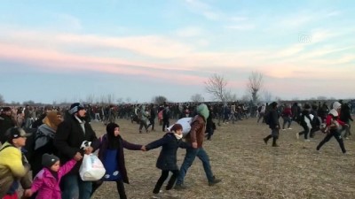 sinir karakolu - Yunanistan'dan tampon bölgedeki göçmenlere sert müdahale (4) - EDİRNE Videosu