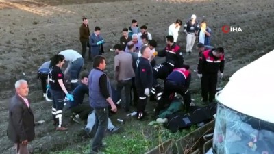 saglik ekibi -  İşçi servisi şarampole devrildi: 3 ölü, 14 yaralı Videosu