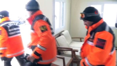 kurtarma tatbikati -  Jandarmadan karlı Ahır Dağı'ndaki kayak merkezinde kurtarma tatbikatı Videosu