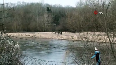  Yunan askeri Meriç Nehrine kat kat jiletli tel çekmeye devam ediyor