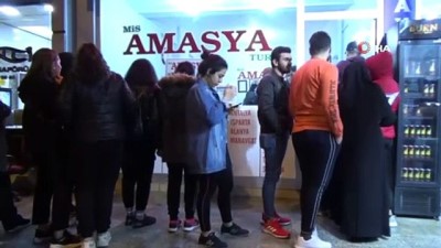 bilet kuyrugu -  Amasya’da otobüs yazıhanelerinde bilet kuyruğu Videosu
