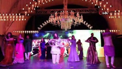 defile -  Antalya’da aynı gün içinde ikinci hint düğünü Videosu