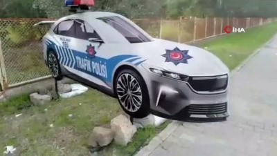 yerli otomobil -  Türkiye'nin ilk yerli ve milli otomobilinin maketi trafik ekipleri tarafından kullanıldı Videosu
