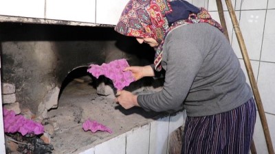 kucukluk - Annesinin tarifiyle yaptığı köy ekmeğiyle aile bütçesine katkıda bulunuyor - BOLU Videosu