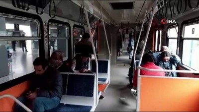 kirkoy -  Bakırköy- Atatürk Havalimanı istasyonları arasında metro seferleri durdu Videosu