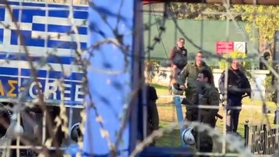 sinir kapisi - Sığınmacıların Avrupa sınırında bekleyişleri sürüyor - EDİRNE Videosu