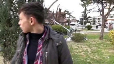 aydinlatma diregi - Düzce'de kuvvetli rüzgar etkili oluyor - DÜZCE Videosu