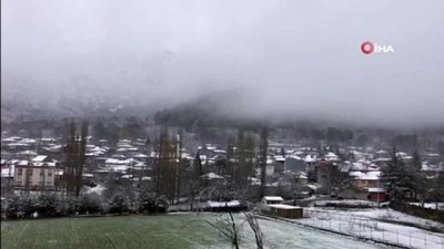 zincir takma -  İzmir'e mart ayında kar sürprizi Videosu