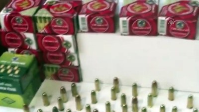 icki sisesi - Kartal'daki sahte içki operasyonunda 75 litre alkol ele geçirildi - İSTANBUL Videosu