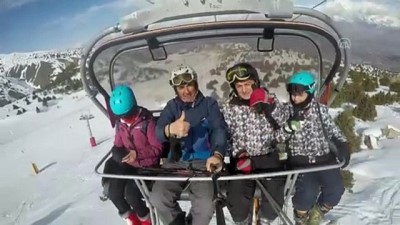 Adrenalin tutkunu baba kızın paraşütlü kayak keyfi- ERZİNCAN