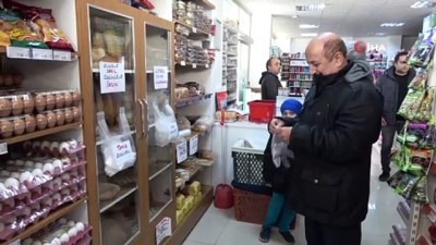 fatih al -  Bu market eldiven takmayana ekmek satmıyor Videosu