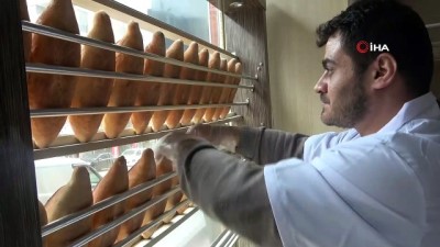 mel b -  Ekmek satışına 'korona' önlemi: “Ekmeği elinizle değil, gözünüzle seçin” Videosu