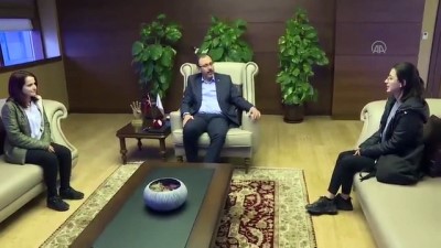 Gençlik ve Spor Bakanı Kasapoğlu, yurtlarını boşaltan öğrencileri misafir etti - ANKARA