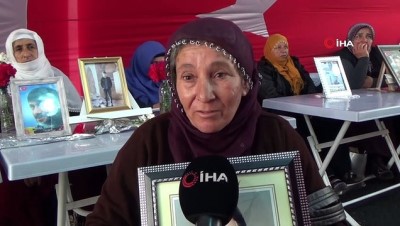  HDP önündeki evlat nöbetine bir aile daha katıldı