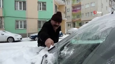 kar kureme araci -  Sivas’ta Mart karı 124 köy yolunu araç ulaşımına kapattı Videosu