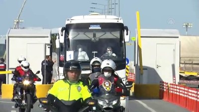 Yurtdışından gelen vatandaşları taşıyan otobüsler havalimanından ayrıldı - İSTANBUL