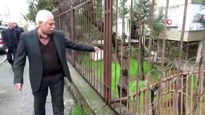  Asfalt çalışmaları sonrası yükü taşıyamayan istinat duvarı tehlike saçıyor