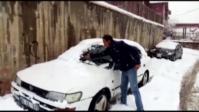 Başkale'de kar yağışı - VAN