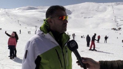 kayak tutkunlari - Hakkari Kayak Merkezi 3,5 ayda 50 bin ziyaretçiyi ağırladı Videosu