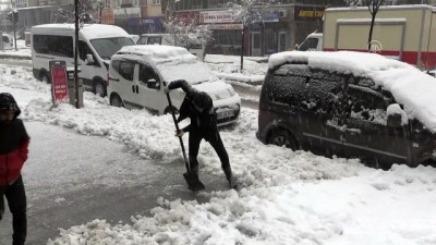 is makinesi - Kar yağışı etkili oldu - HAKKARİ Videosu