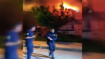 Muğla'da park halindeki iki otobüste çıkan yangın söndürüldü