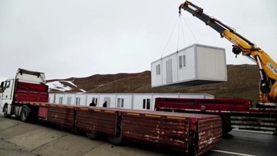 Van'daki depremzedeler için konteyner kurulumuna başlandı  - VAN