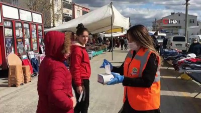 saglik bakani -  Belediye başkanı Yüksel pazarda maske ve eldiven dağıttı Videosu