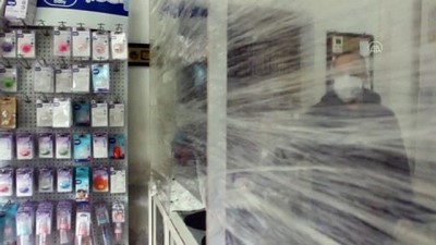 gemis - Eczacıdan koronavirüse karşı streç filmli paravan önlemi - ŞANLIURFA Videosu