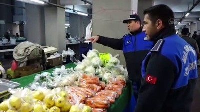 Marmaris'te semt pazarında sebze ve meyveler poşetlerde satılmaya başlandı - MUĞLA