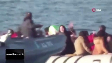 Yunan Sahil Güvenliği mülteci botunu böyle batırmaya çalıştı
