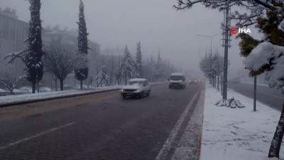 kar kalinligi -  Besni’de kar yağışı Videosu