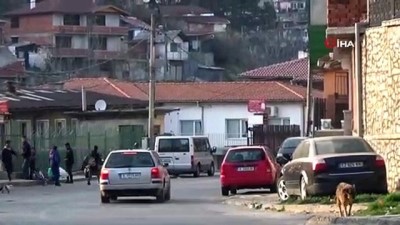  - Bulgaristan'da virüs tedbirlerinin uygulanmadığı Roman mahallelerinde devriye başladı