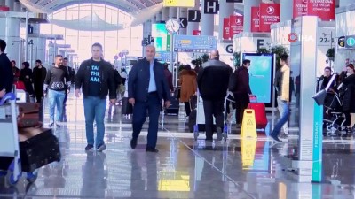 kamera -  İstanbul Havalimanı’nda yolcu ve personellerin ateşi ölçülmeye başlandı Videosu