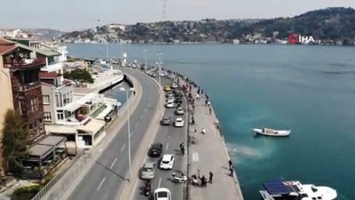  İstanbullular boğaza akın etti... Arnavutköy Sahili'nde trafik yoğunluğu havadan görüntülendi