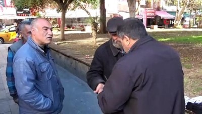 polis araci -  Polis yaşlıları parkta uyarıp evlerine gönderdi Videosu