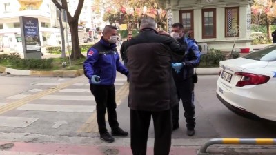 gunesli hava - Sokağa çıkan 65 yaş üstü vatandaşlar uyarılarak evlerine gönderildi - KOCAELİ Videosu