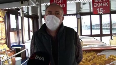 balik ekmek -  Tarihi Eminönü balık ekmek tekneleri de gel-al servise döndü Videosu
