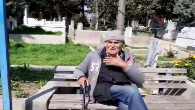 kamera -  Vatandaş yemin ederek uyardı, yaşlı adam oturuşunu dahi bozmadı Videosu