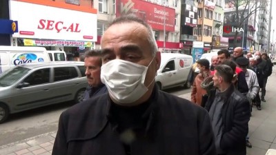 guvenlik gorevlisi -  65 yaş yasağına rağmen para çekme inadı Videosu