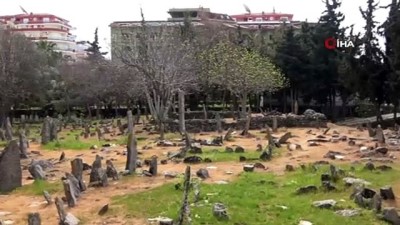mezar tasi -  Alanya’da sahipsiz taş mezarlar gizemi koruyor Videosu