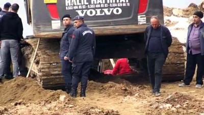 atik tesisi - Düzce'de meydana gelen toprak kaymasında 1 işçi yaralandı (2) Videosu