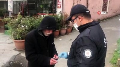 yas siniri -  İstanbul’da yasağa uymayan yaşlılar ilginç görüntüler oluşturdu Videosu