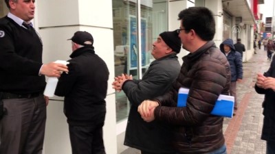 guvenlik gorevlisi - Bankalarda koronavirüs önlemleri - EDİRNE Videosu