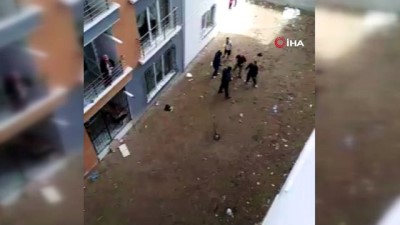 kamera -  Başkent'te komşuların korkutan kavgası kamerada Videosu