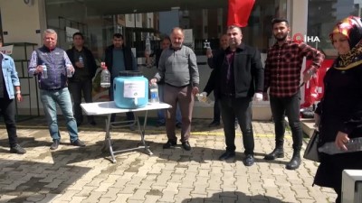 karaborsa -  Esnaftan vatandaşlara ücretsiz dezenfektan Videosu