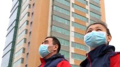 karantina - Nur Sultanlılardan, Kovid-19 salgınıyla mücadele eden doktorlara alkış - NURSULTAN Videosu