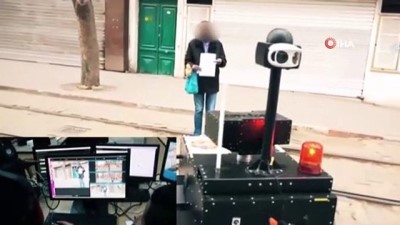 karantina -  - Tunus'ta sokağa çıkma yasağına uymayanlara robotlu uyarı Videosu